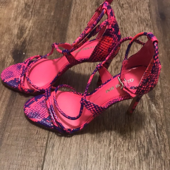 GIANNI BINI NWT PINK BLUE SNAKE SANDAL HEELS - Picture 4 of 7